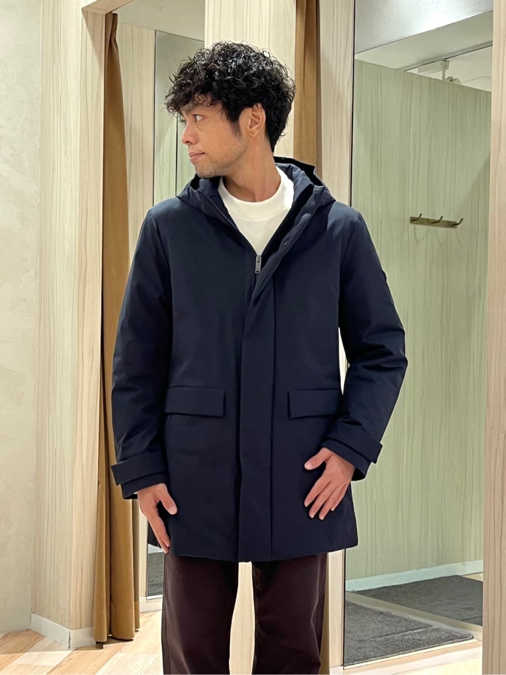 URAさんの「TAKEO KIKUCHI｜【Made in JAPAN】播州織 ストレッチ パンツ」を使ったコーディネート