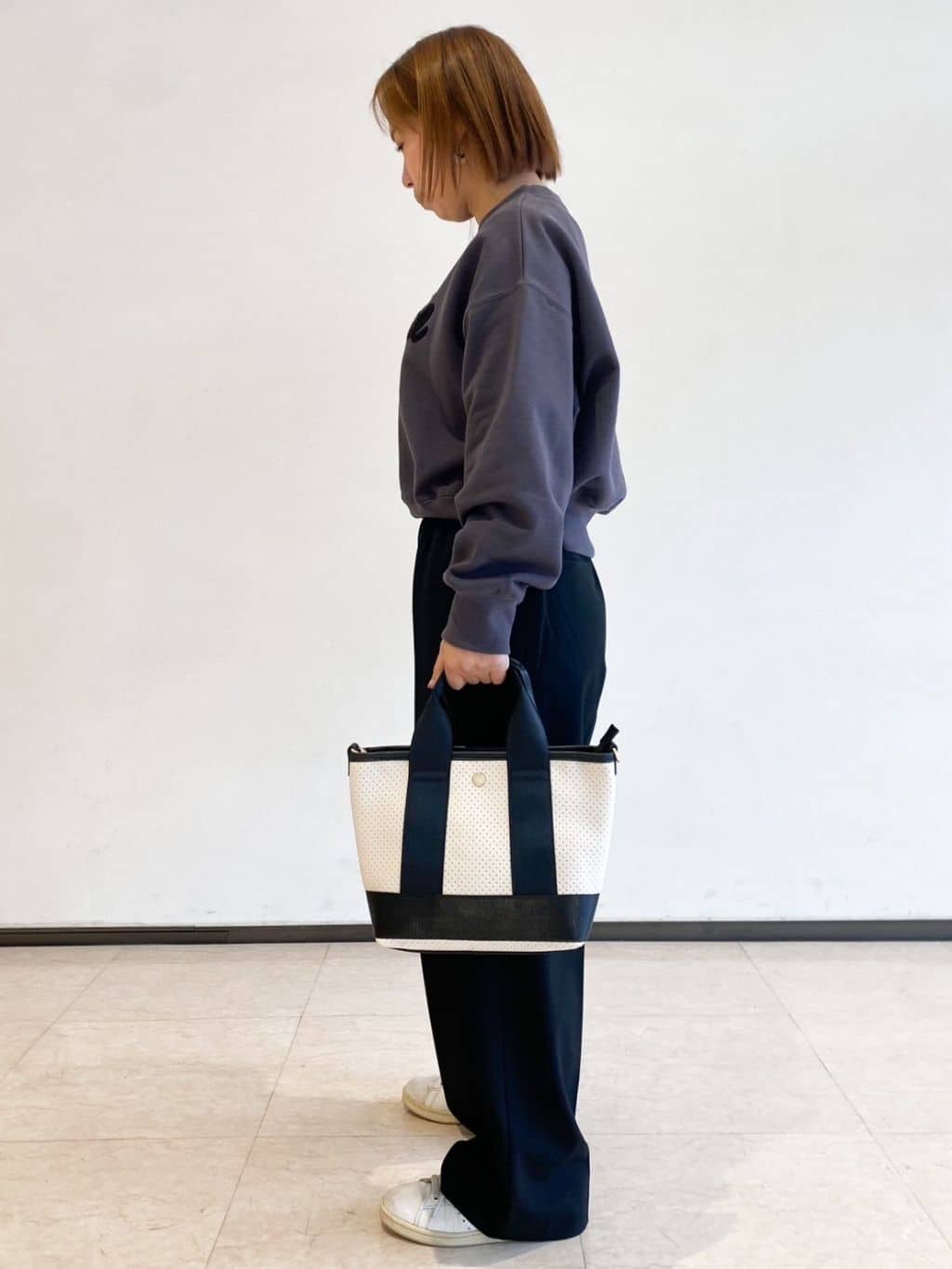 yosiさんの「OPAQUE.CLIP｜◆刺繍ロゴスウェット【洗濯機洗い可】」を使ったコーディネート