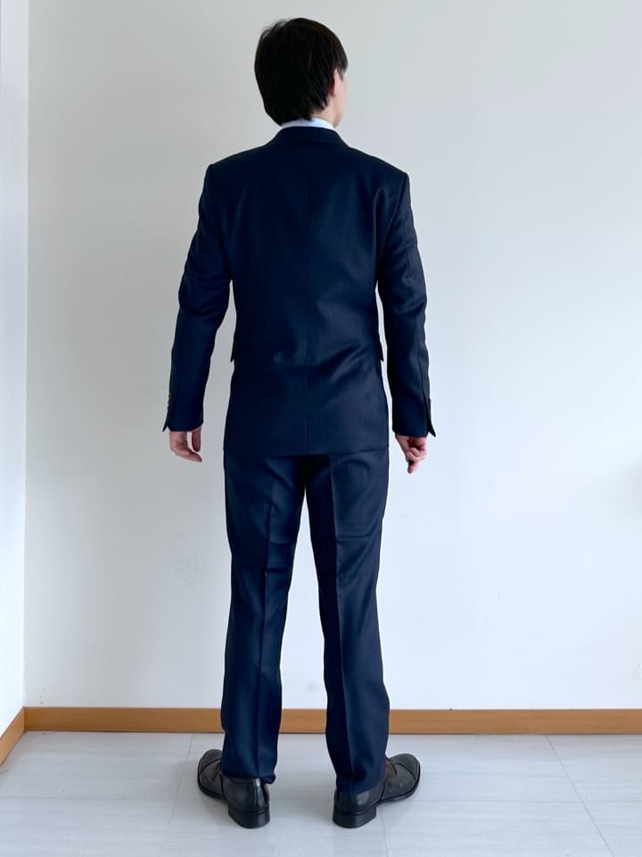 イッシーさんの「TAKEO KIKUCHI｜【Three by Three】シャイニーシャークピンヘッド スーツ/3ピース対応可」を使ったコーディネート
