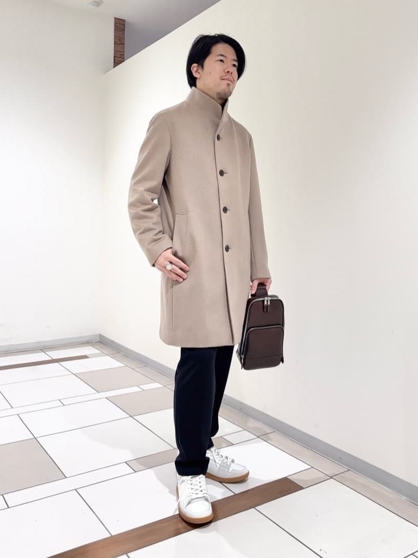 及川さんの「TAKEO KIKUCHI｜【ウールカシミヤブレンド】ビーバー調 スタンドカラー コート」を使ったコーディネート