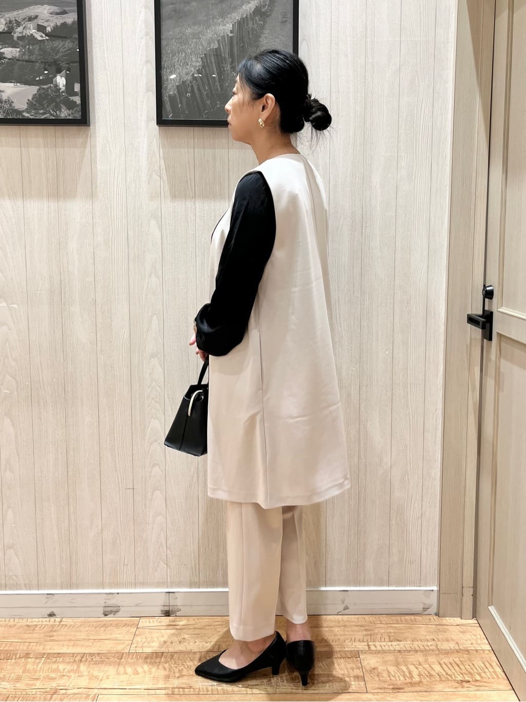 youさんの「SHOO･LA･RUE｜◆【洗える/S-3L/セットアップ可】セレモニーや通勤にも カットジョーゼット ジレ」を使ったコーディネート