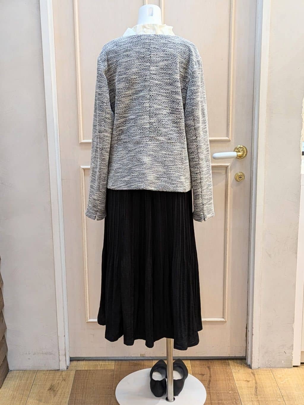 kawaさんの「SHOO･LA･RUE｜◆【S-3L】セレモニーからデイリーにも 軽くて柔らかくて着心地の良い カットツイードジャケット」を使ったコーディネート