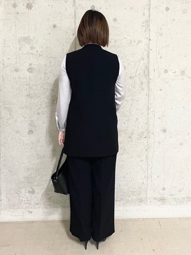 Misatoさんの「UNTITLED｜◆【セットアップ可能】カラーレスジレ」を使ったコーディネート