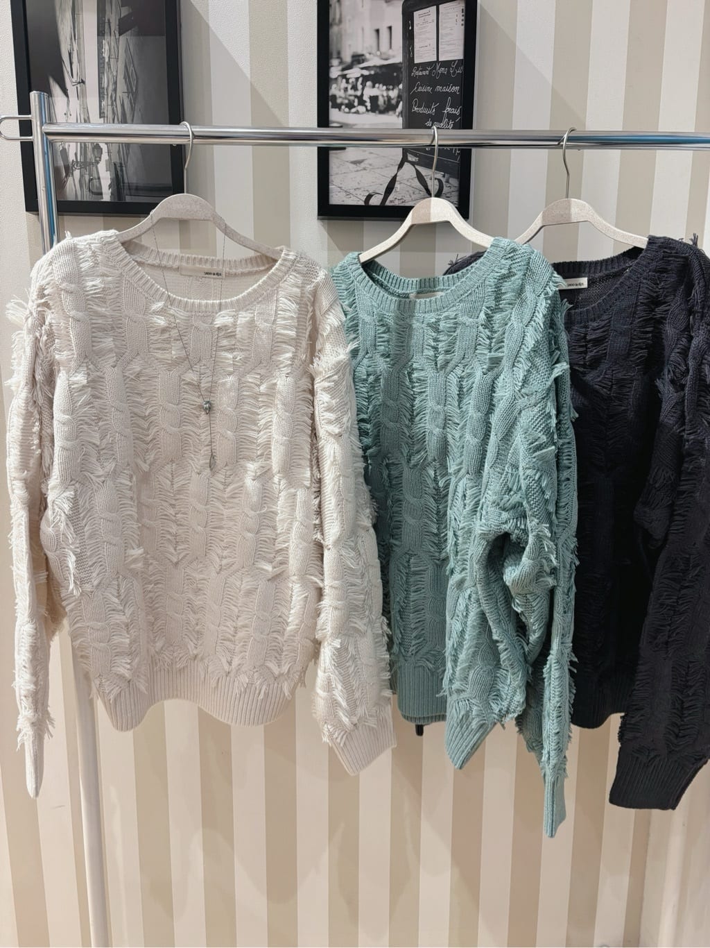 ayan oh!さんの「SHOO･LA･RUE｜◆【S-LL】一枚で主役級。フリンジが目を惹くゆるニット」を使ったコーディネート