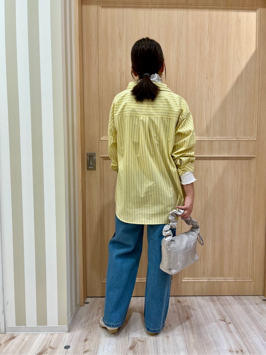 Kyokoさんの「SHOO･LA･RUE｜◆ストレッチアーモンドトゥパンプス」を使ったコーディネート
