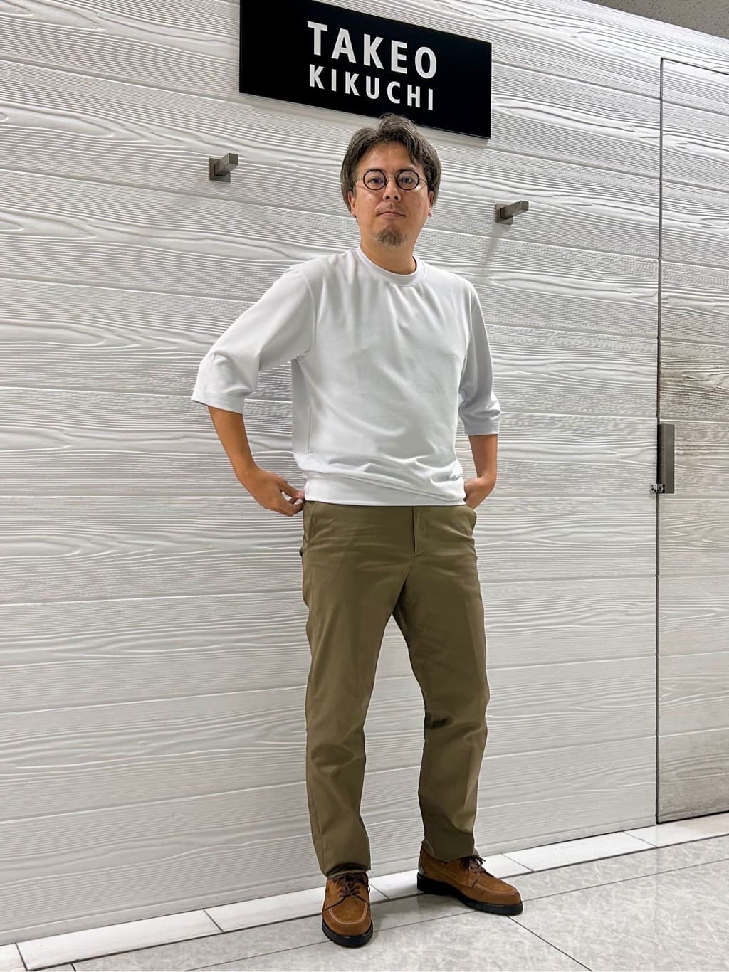 すーさんの「TAKEO KIKUCHI｜【オフィスカジュアル対応】ドレス チノパンツ」を使ったコーディネート