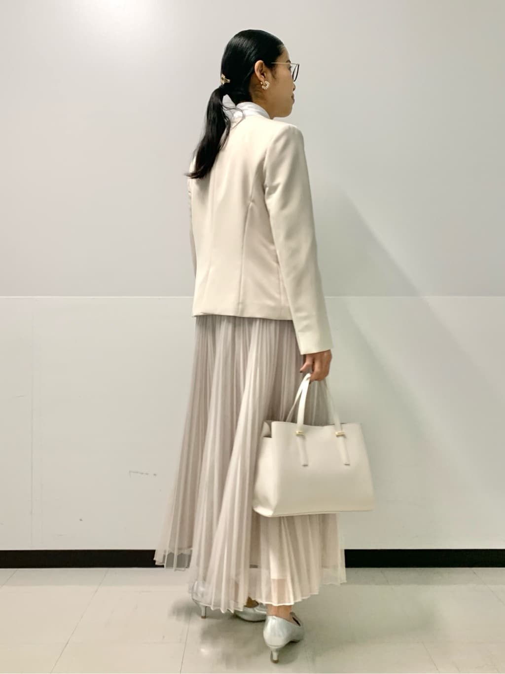 づっきーさんの「OPAQUE.CLIP｜◆《通勤セットアップ対応》キーネックジャケットダブルクロス【洗濯機洗い可】」を使ったコーディネート