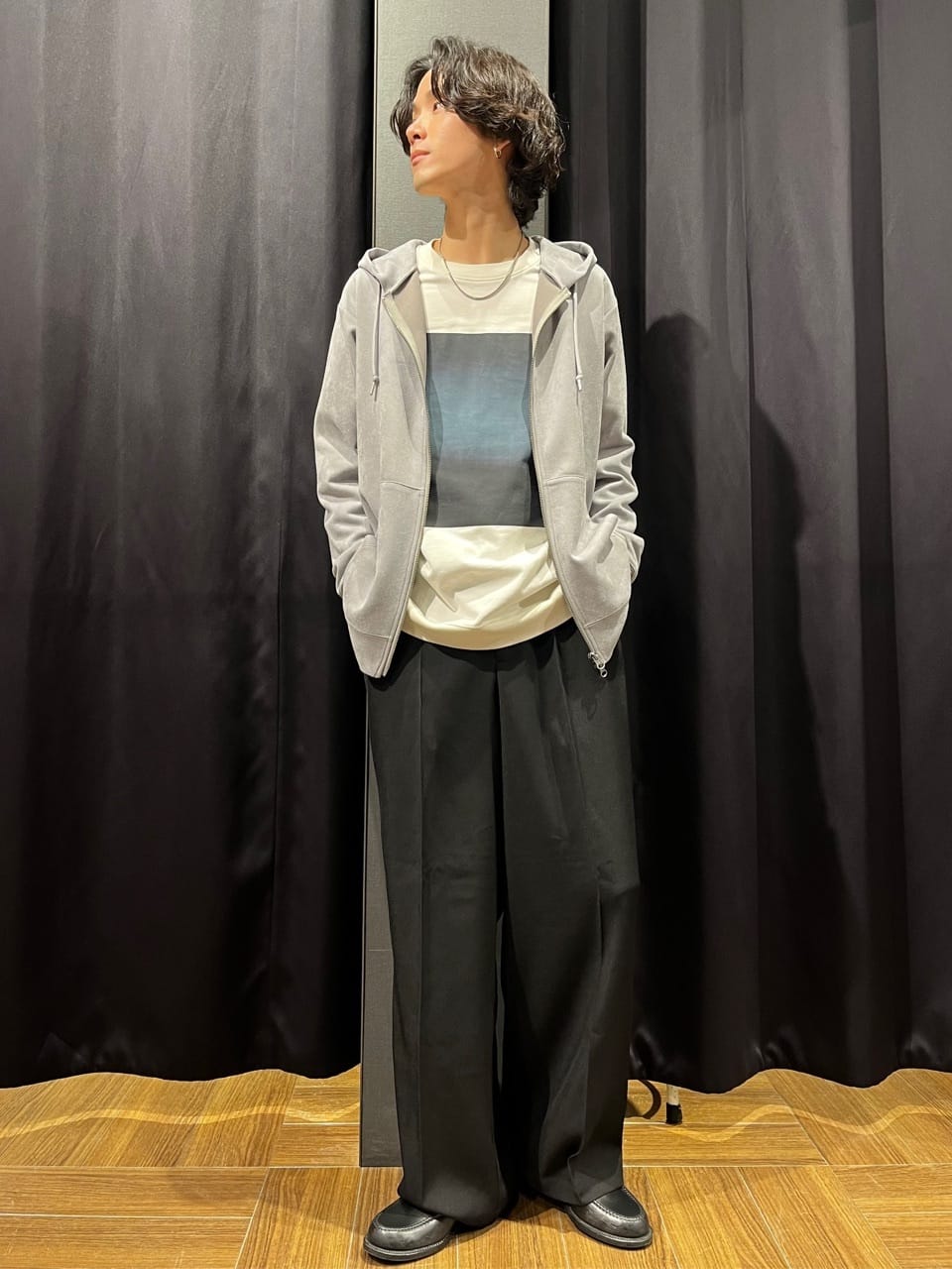 motoさんの「THE SHOP TK｜◆【CAVIAN/キャビアン】リサイクルシャークスキンジップブルゾン セットアップ可」を使ったコーディネート
