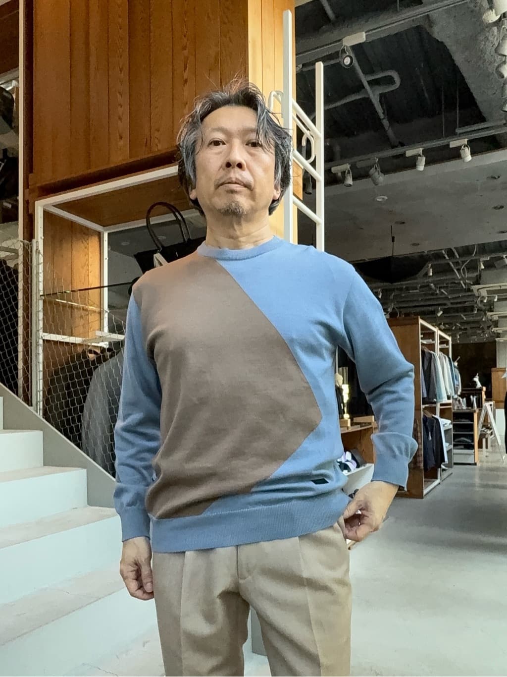 デザイナーTAKEman さんの「TAKEO KIKUCHI｜◆【便利なサイズ感】ドライビング　トートバッグ」を使ったコーディネート