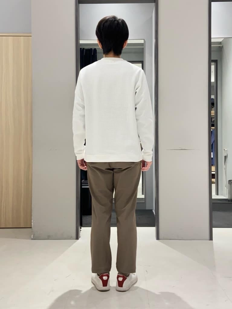 わいずみさんの「TAKEO KIKUCHI｜ハットモチーフ ジャカード ストライプ シャツ」を使ったコーディネート