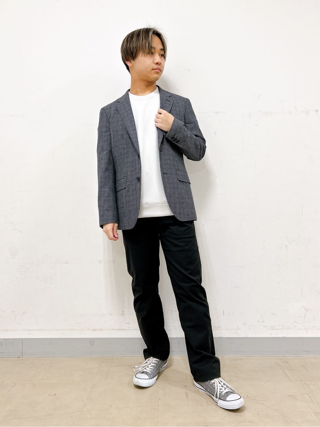 Hiroさんの「TAKEO KIKUCHI｜【Made in JAPAN】播州織 ヘリンボン ストレート パンツ」を使ったコーディネート