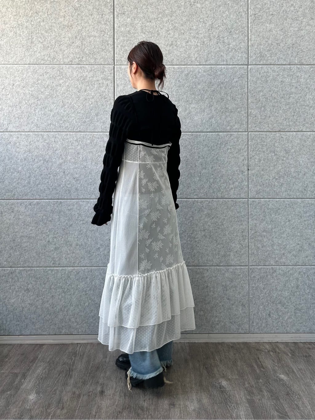 harunaさんの「CODE A｜gathered sleeves knit」を使ったコーディネート