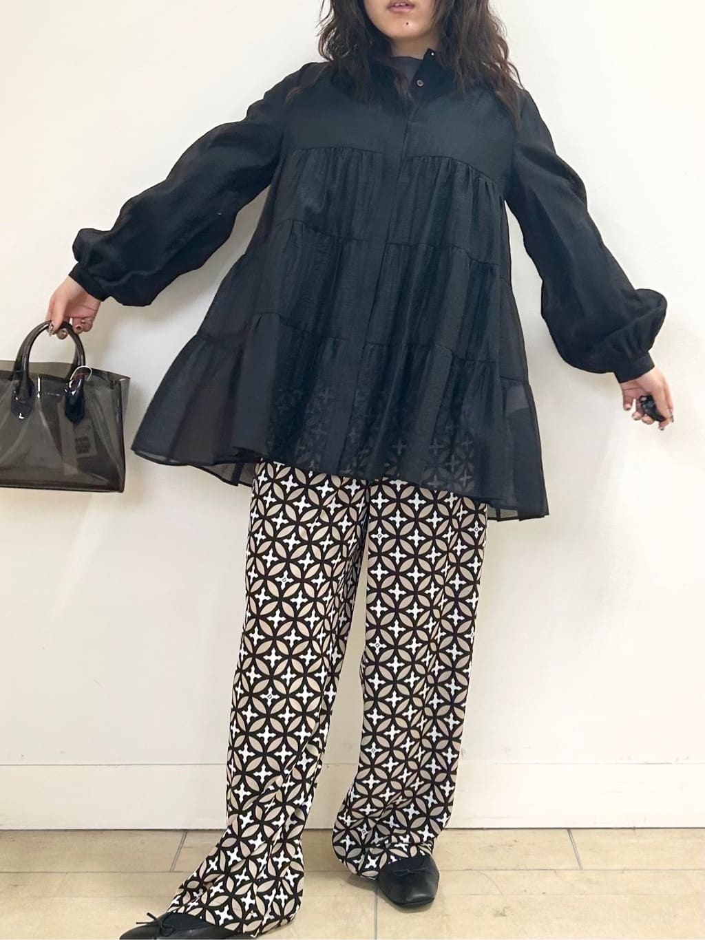 とりみさんの「DRESSTERIOR｜ラグランスリーブコットンプルオーバー」を使ったコーディネート