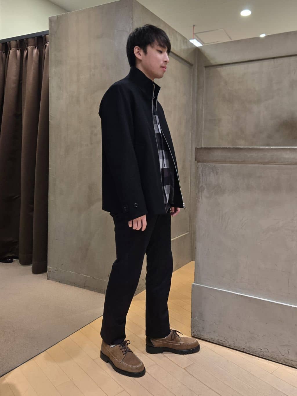 白木駆さんの「TAKEO KIKUCHI｜【オフィスカジュアル対応】ドレス チノパンツ」を使ったコーディネート