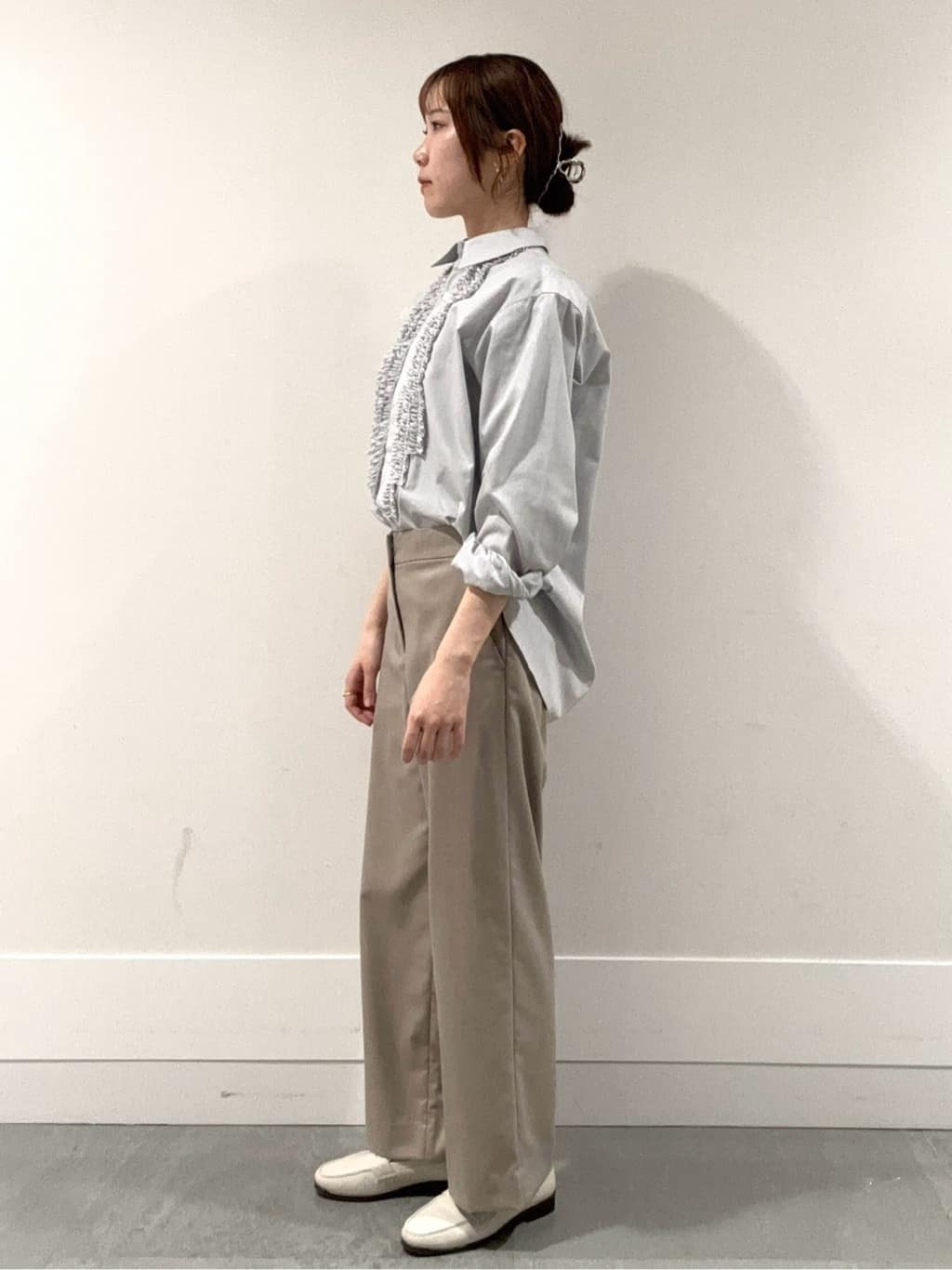 mioさんの「UNTITLED｜◆【後ろウエストゴム/洗える】梳毛調ソフトワイドパンツ」を使ったコーディネート