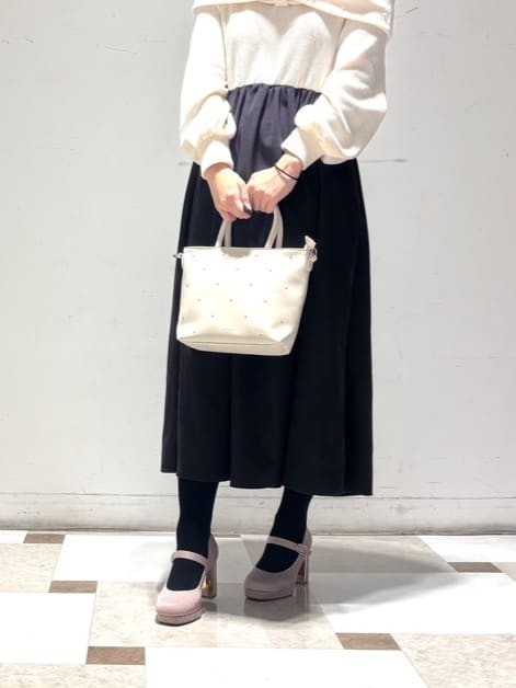 夜桜さんの「ESPERANZA｜甲ストラップパンプス」を使ったコーディネート