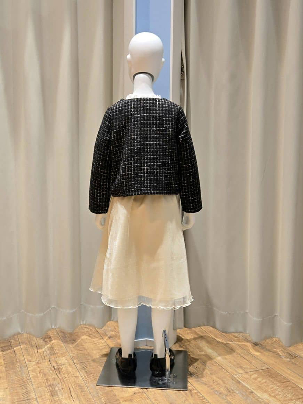 harumiruさんの「SHOO･LA･RUE｜◆【100-140cm/プチセレ】フリルレースでお上品に インナートップス」を使ったコーディネート