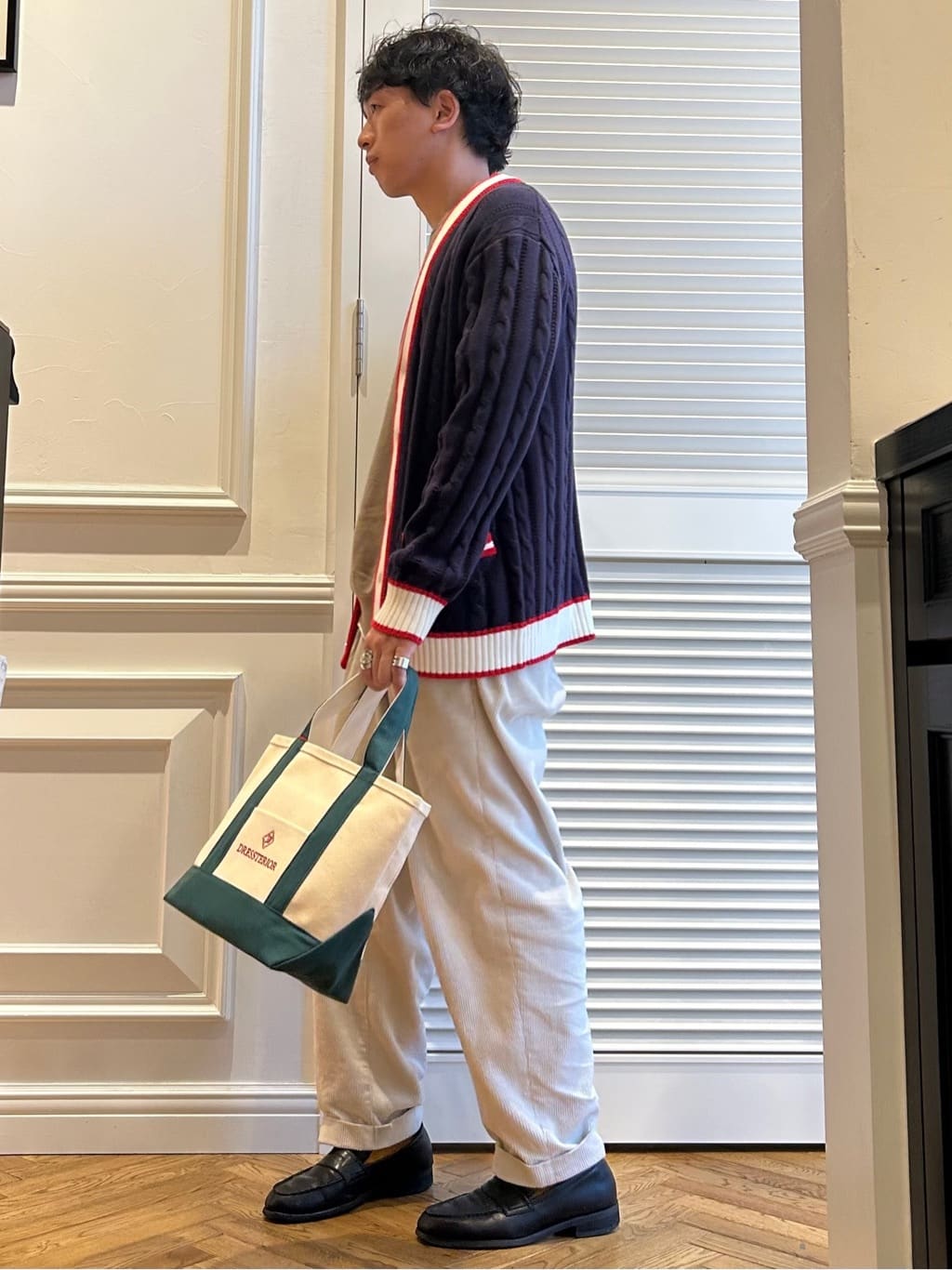 須田　慎二郎さんの「DRESSTERIOR｜【撥水加工/Safari5月号掲載】ローファー」を使ったコーディネート