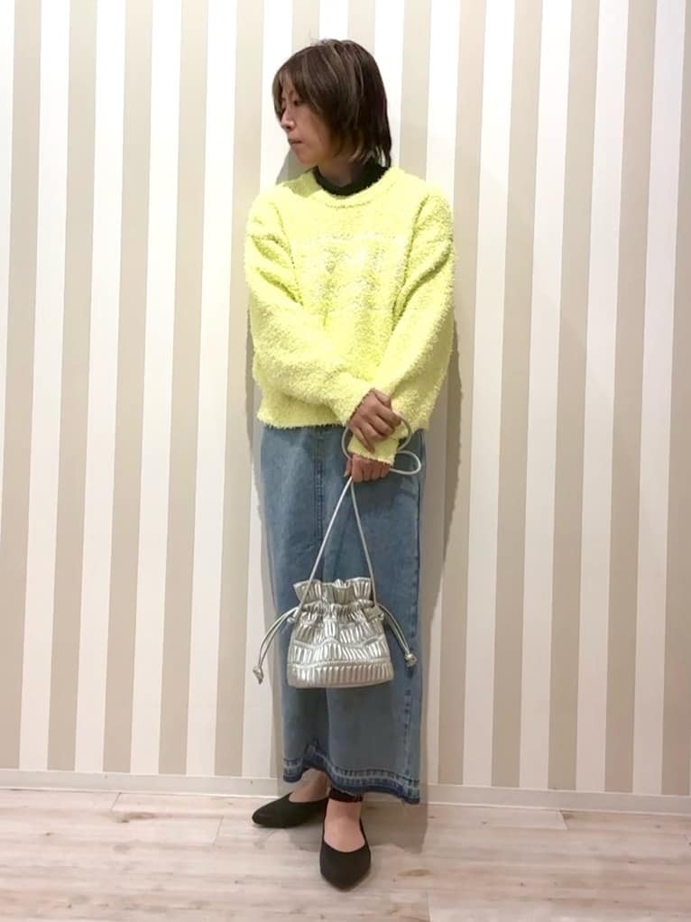 pieceさんの「SHOO･LA･RUE｜◆ストレッチアーモンドトゥパンプス」を使ったコーディネート