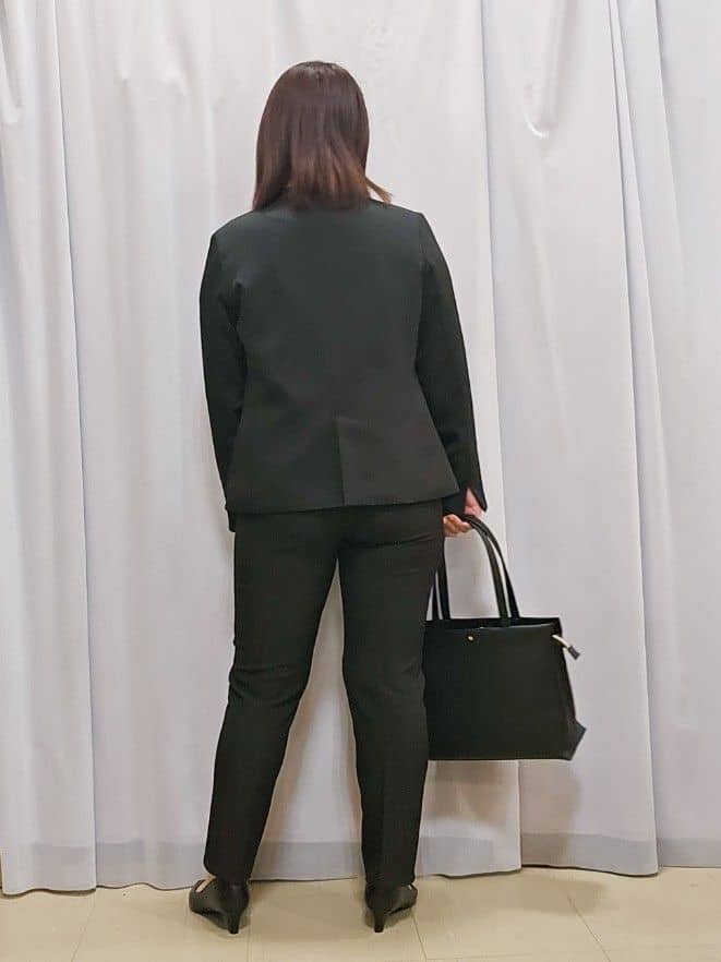 かなさんの「SHOO･LA･RUE｜◆【洗える/S-3L/セットアップ可】セレモニーや通勤に カットジョーゼット Vネックジャケット」を使ったコーディネート