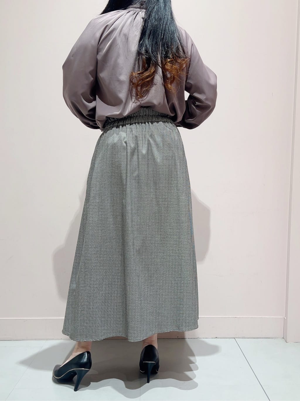 りえさんの「ESPERANZA｜【レイン対応/12時間パンプス】約8.5cm　歩きやすくて疲れにくい」を使ったコーディネート