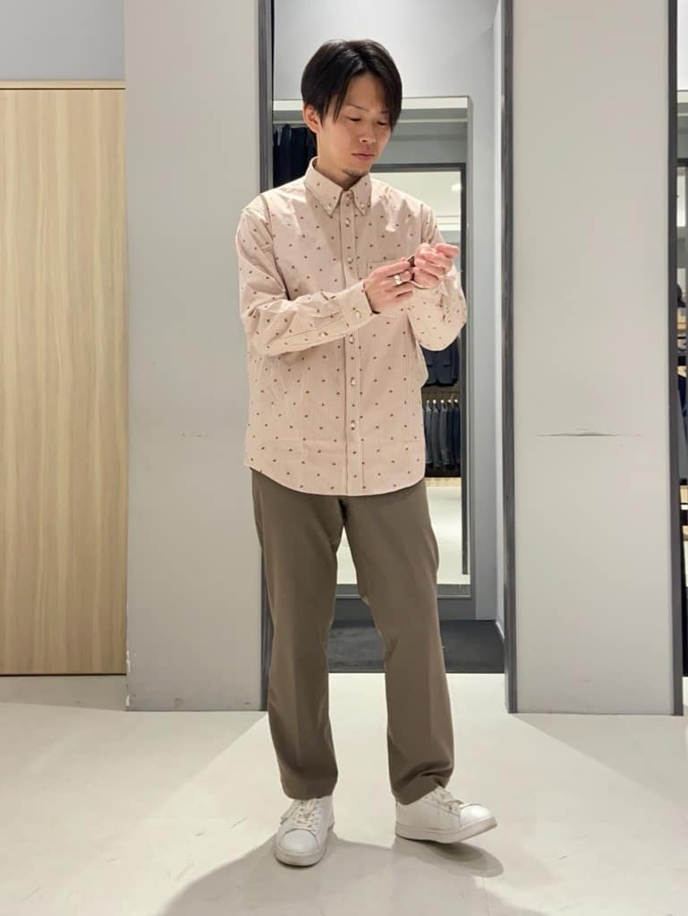わいずみさんの「TAKEO KIKUCHI｜ハットモチーフ ジャカード ストライプ シャツ」を使ったコーディネート