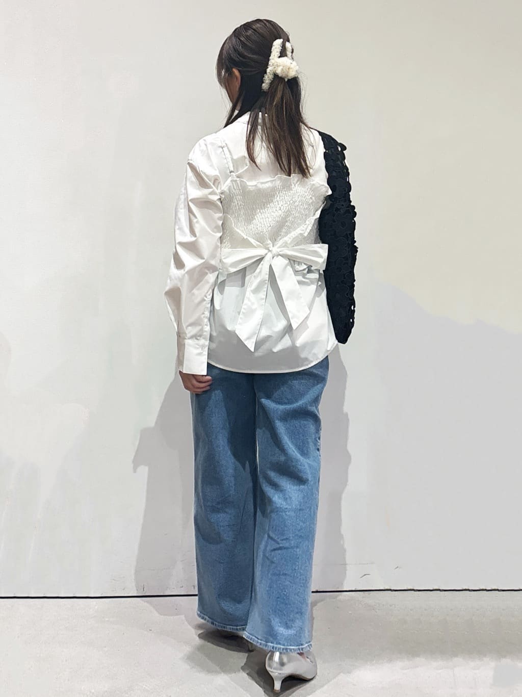 まみさんの「OPAQUE.CLIP｜◆《SS-LLsize》ストレッチバギーデニム【洗濯機洗い可】」を使ったコーディネート