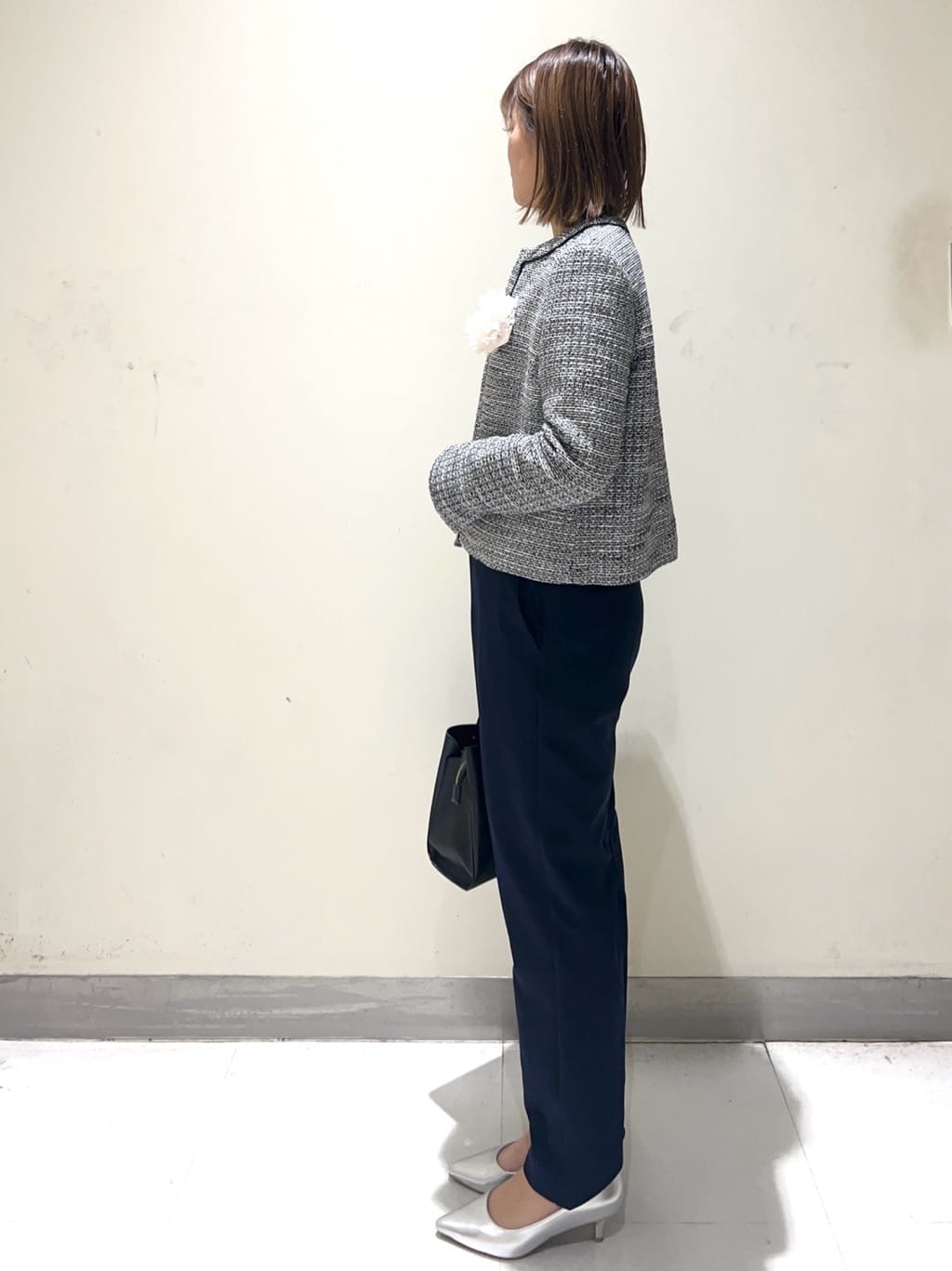 meeさんの「OPAQUE.CLIP｜《通勤・セレモニー／セットアップ対応》テーパードパンツ／ダブルクロス【洗濯機洗い可】」を使ったコーディネート