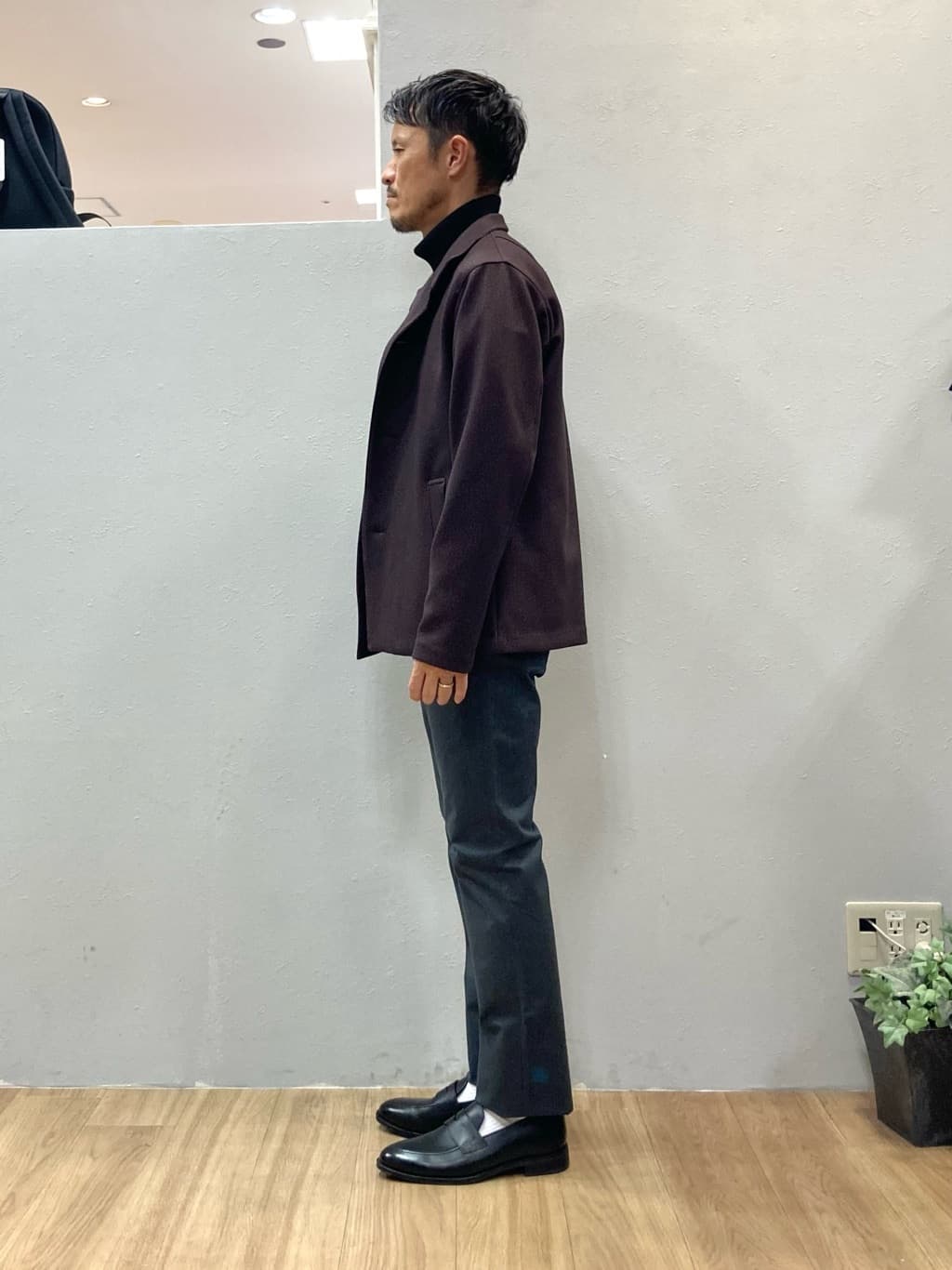 シュンさんの「TAKEO KIKUCHI｜【DOWN FABRIC】ダウンファブリック スタンドカラーブルゾン」を使ったコーディネート