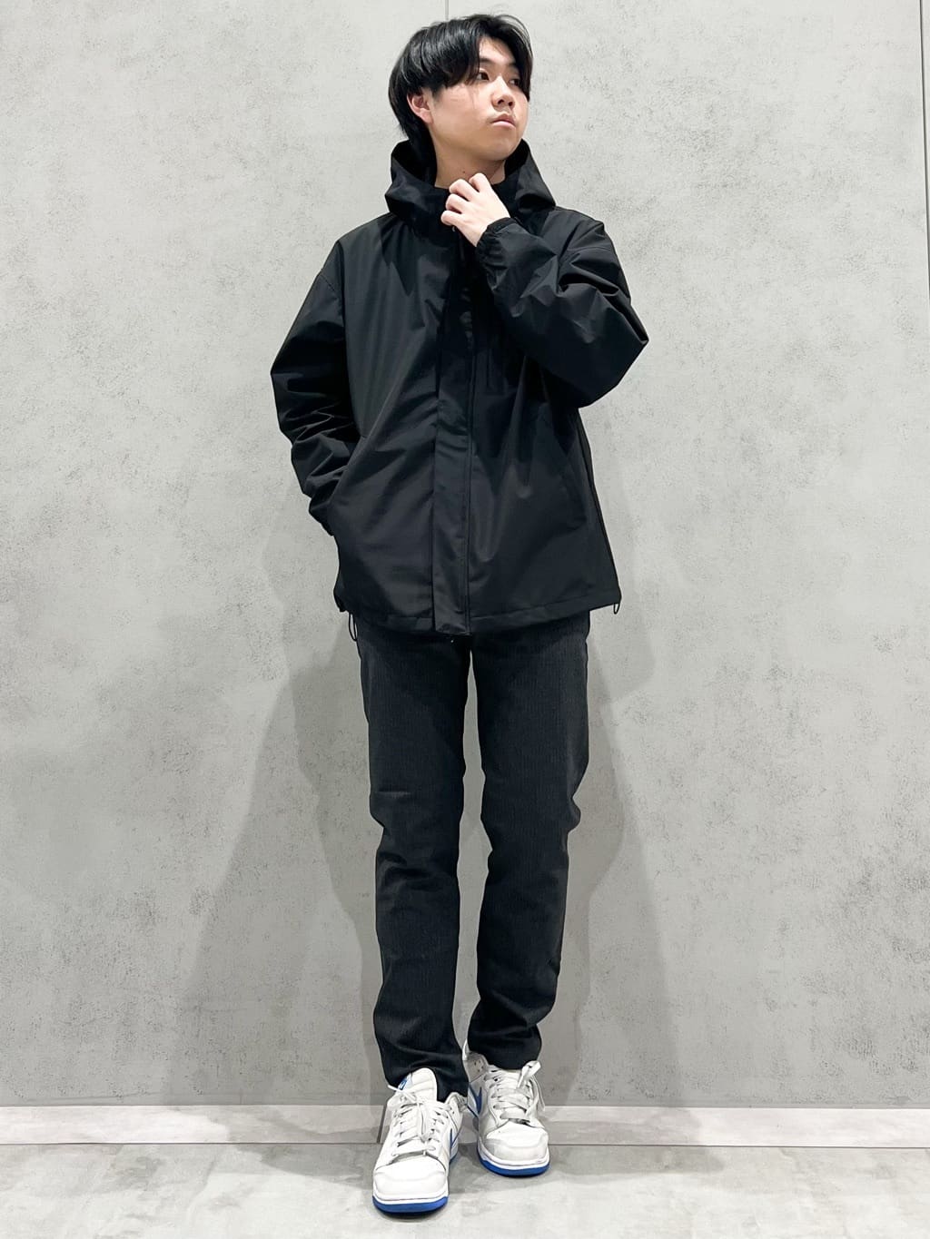 SHI-MAさんの「THE SHOP TK｜【オールシーズン穿ける！】7DAYSストレッチへリンボンパンツ　ON&hArr;OFF兼用」を使ったコーディネート