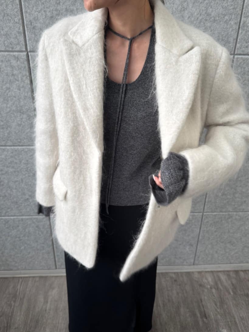 designer yukaさんの「CODE A｜gathered sleeves knit」を使ったコーディネート