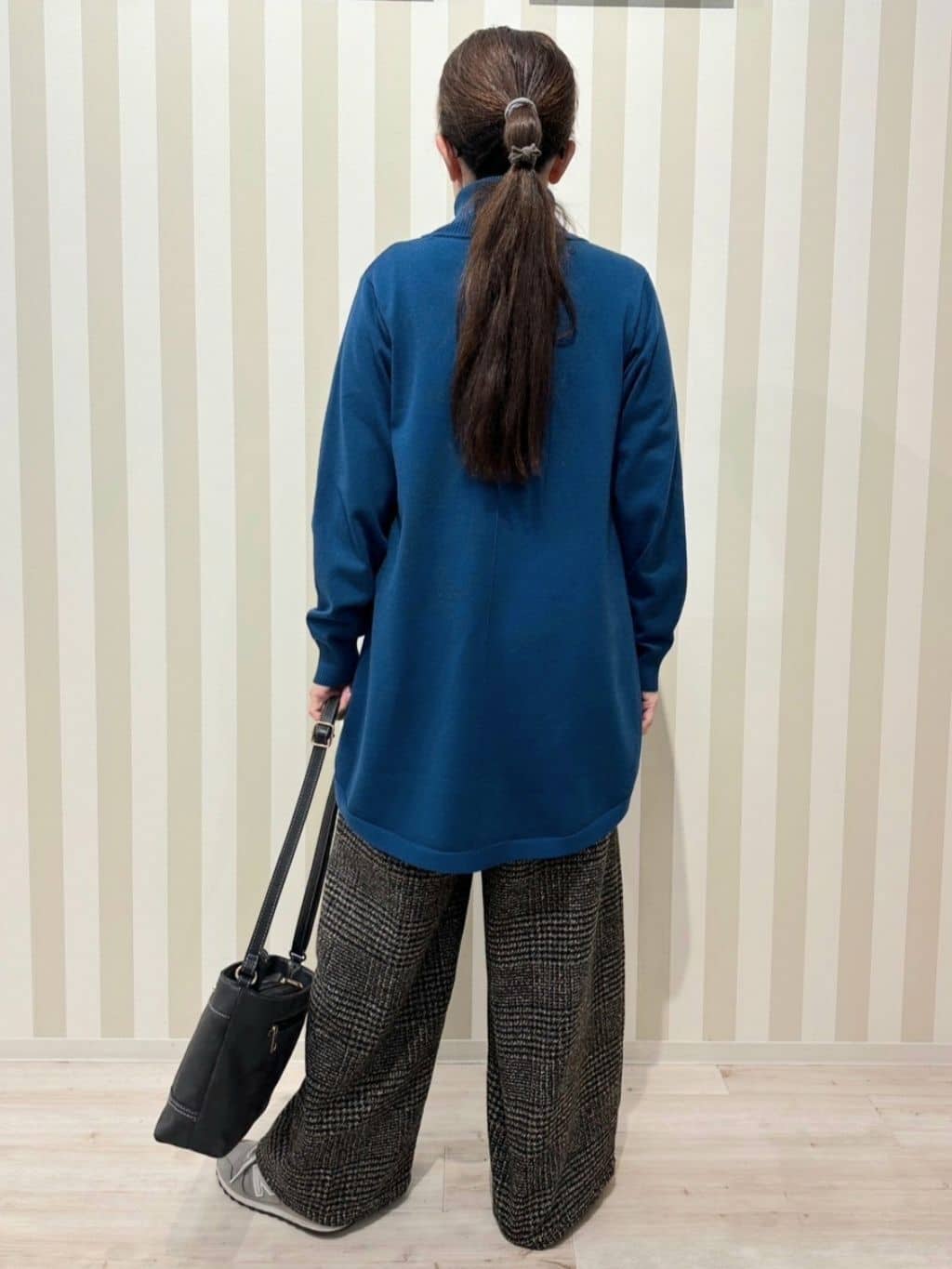 nonaさんの「SHOO･LA･RUE｜◆【洗える/S-LL/体型カバー】もちもちっとしたタッチが心地よい タートルチュニックニット」を使ったコーディネート