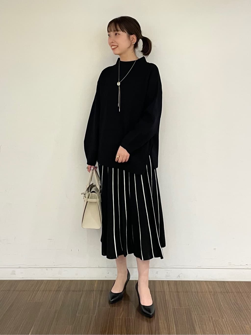 ねねさんの「INDIVI｜◆【合皮／フォーマル】ショルダー付きスクエアバッグ」を使ったコーディネート
