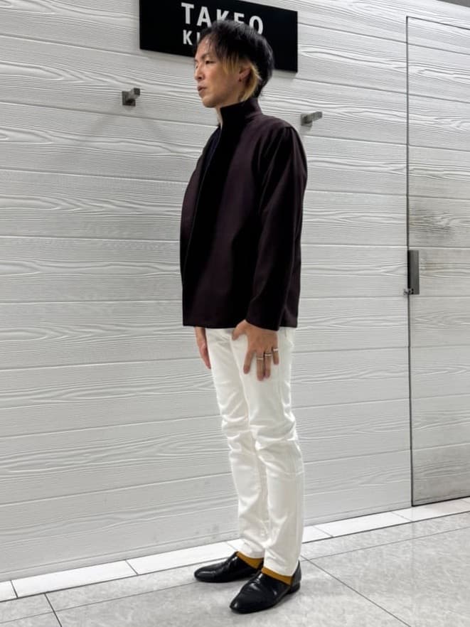 井出恭輔さんの「TAKEO KIKUCHI｜【DOWN FABRIC】ダウンファブリック スタンドカラーブルゾン」を使ったコーディネート
