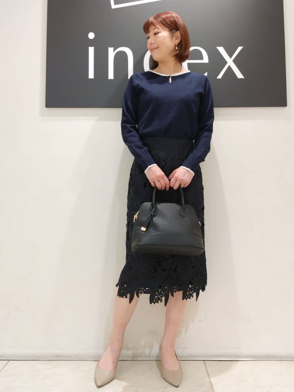 n.さんの「index｜◆バイカラーキーネックニット【洗濯機洗い可】」を使ったコーディネート