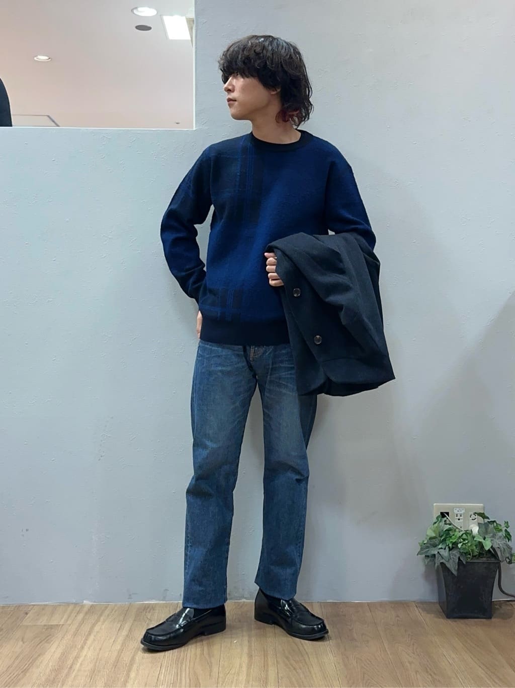 Uさんの「TAKEO KIKUCHI｜【ウールカシミヤブレンド】ビーバー調 スタンドカラー コート」を使ったコーディネート