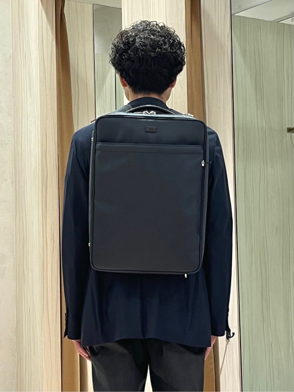 URAさんの「TAKEO KIKUCHI｜【Made in JAPAN】播州織 ヘリンボン ストレート パンツ」を使ったコーディネート