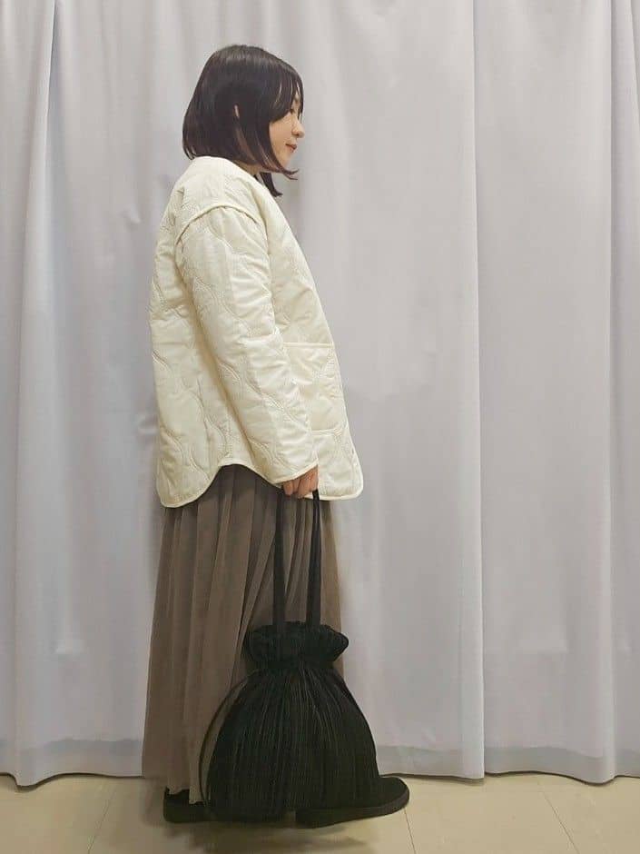 かなさんの「SHOO･LA･RUE｜◆【セレモニーからデイリーまで】女性らしさあふれる チュールスカート」を使ったコーディネート