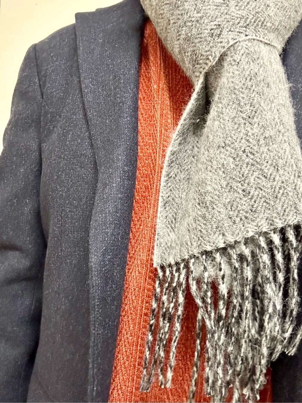 KENJI Iさんの「THE SHOP TK｜【オールシーズン穿ける！】7DAYSストレッチへリンボンパンツ　ON&hArr;OFF兼用」を使ったコーディネート