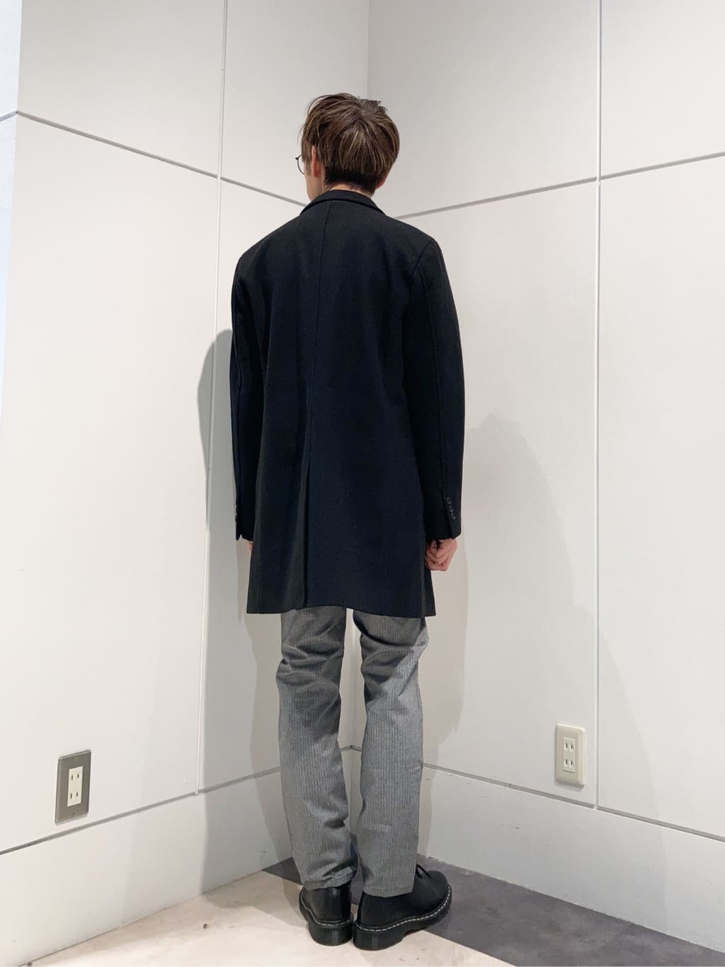 つーじーさんの「THE SHOP TK｜【オールシーズン穿ける！】7DAYSストレッチへリンボンパンツ　ON&hArr;OFF兼用」を使ったコーディネート