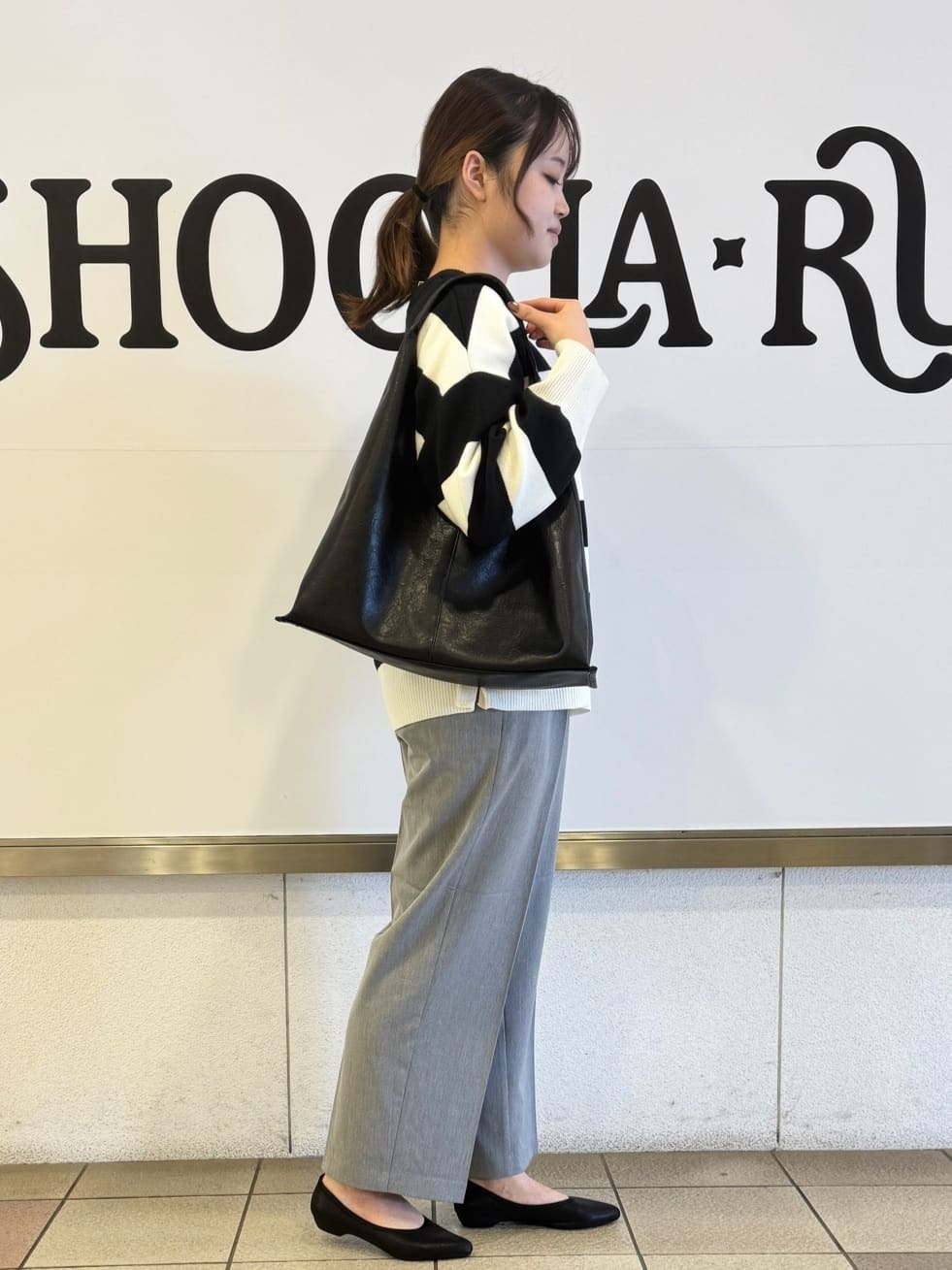 ＮＡＹＵ☺︎さんの「SHOO･LA･RUE｜◆【S-LL/洗える】スウェットライク オーバーサイズニット」を使ったコーディネート