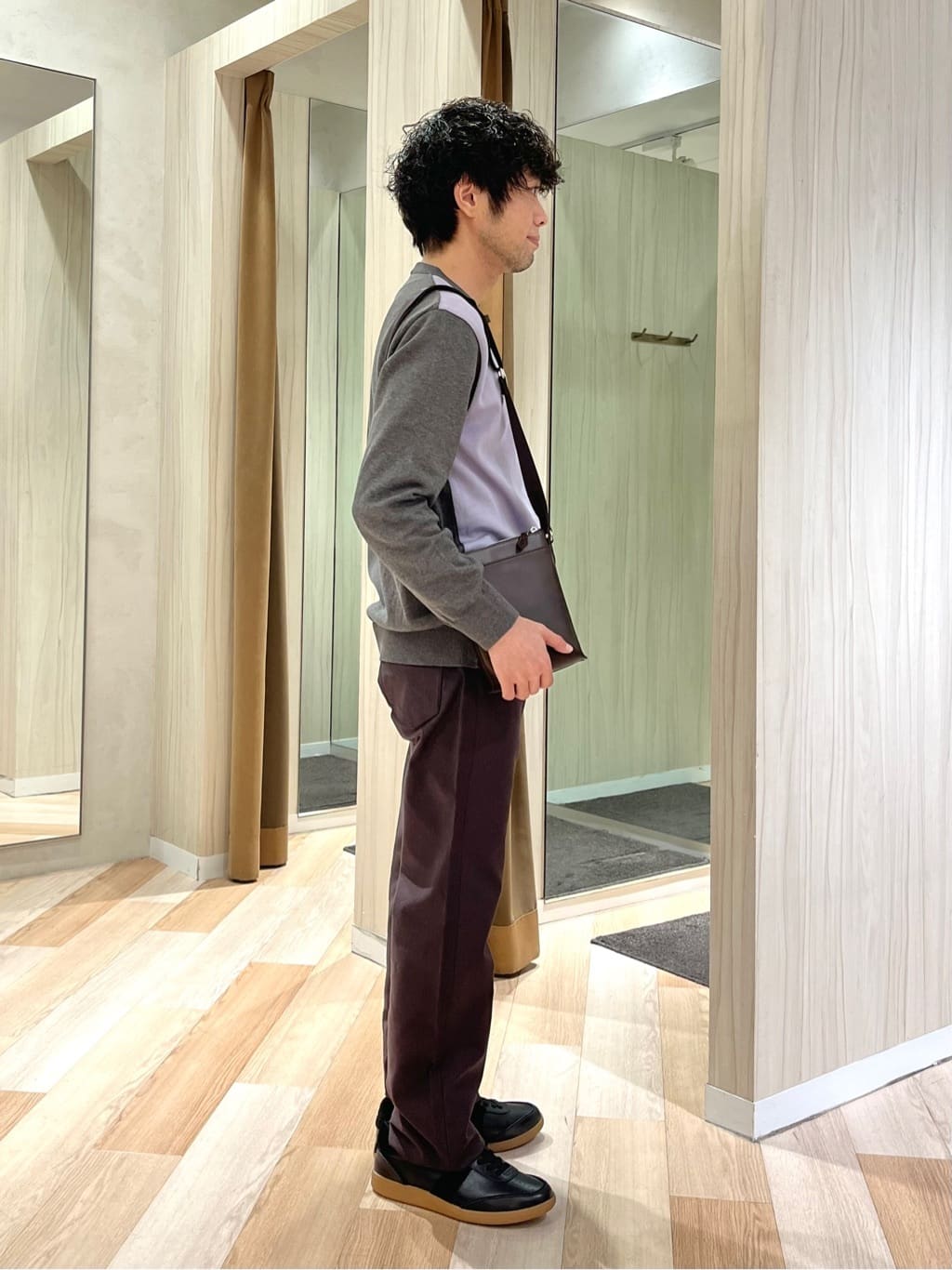URAさんの「TAKEO KIKUCHI｜【Made in JAPAN】播州織 ストレッチ パンツ」を使ったコーディネート