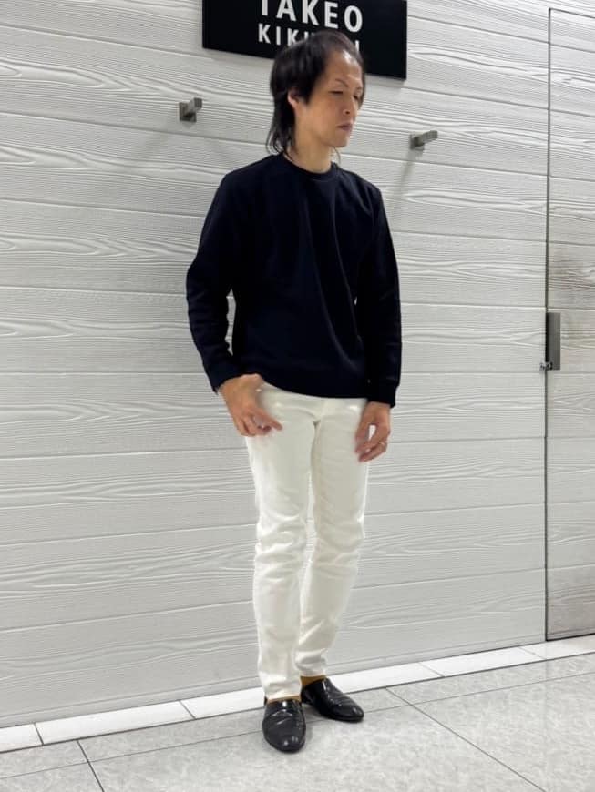 井出恭輔さんの「TAKEO KIKUCHI｜【Sサイズ～】ストレッチ デニム パンツ」を使ったコーディネート