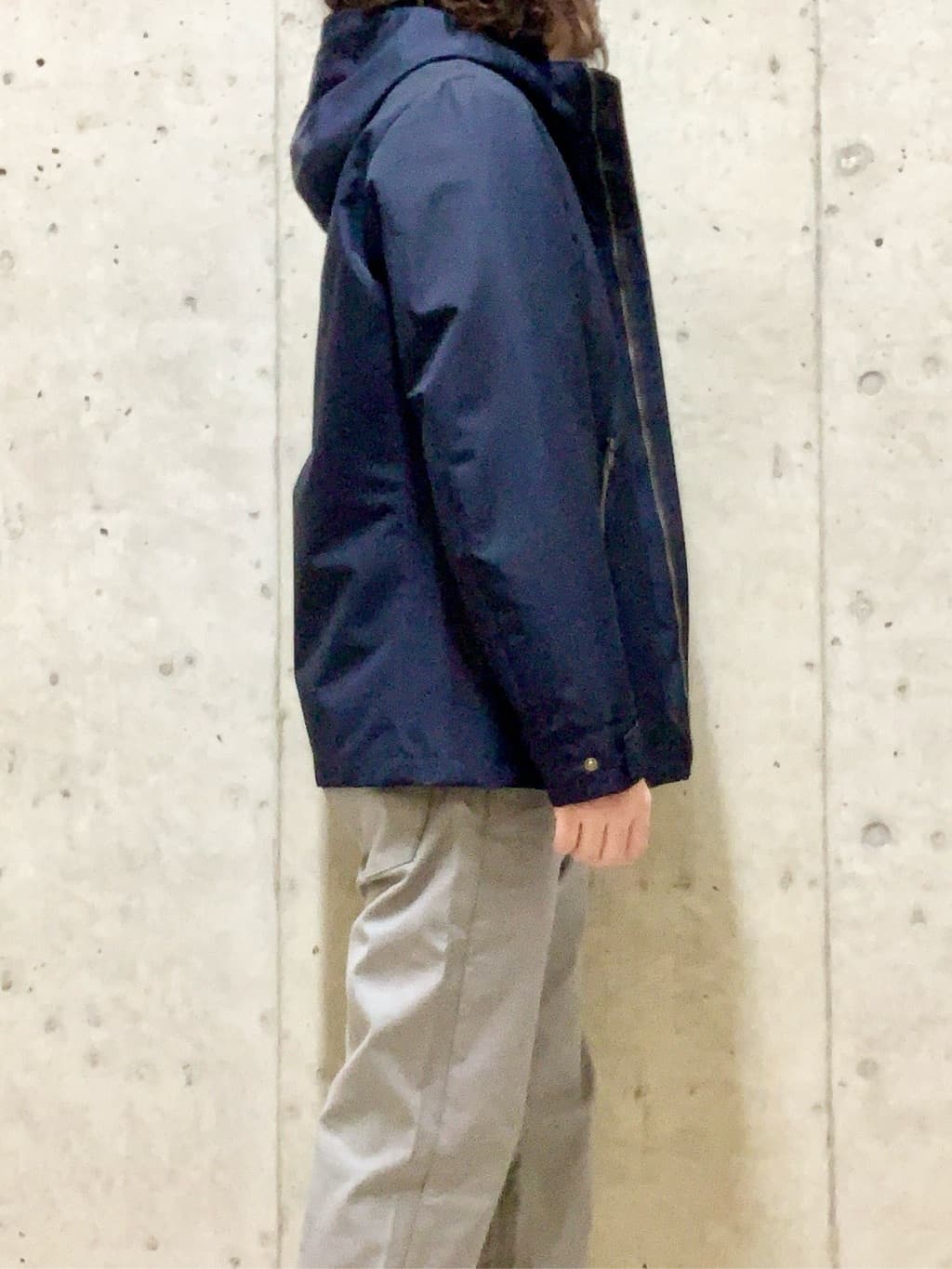 木村剛さんの「TAKEO KIKUCHI｜【Made in JAPAN】播州織 ストレッチ パンツ」を使ったコーディネート