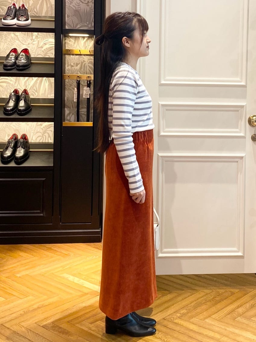 c.wさんの「DRESSTERIOR｜◆コーデュロイイージースカート」を使ったコーディネート