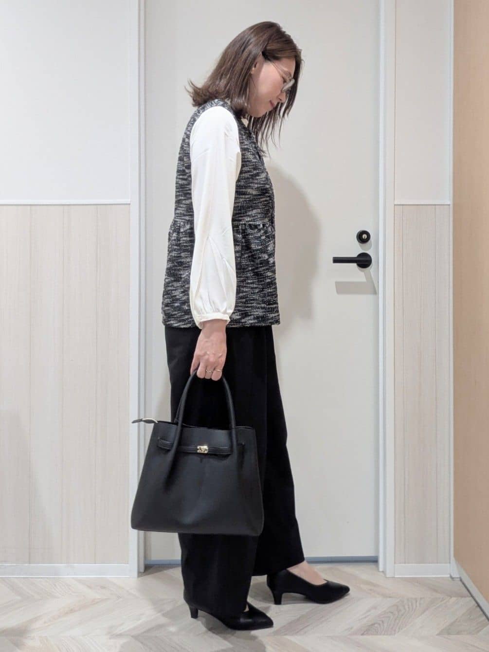 miyuさんの「SHOO･LA･RUE｜◆【S-3L/洗える/セレモニー】さらり軽やか スタンドカラー フリルブラウス」を使ったコーディネート