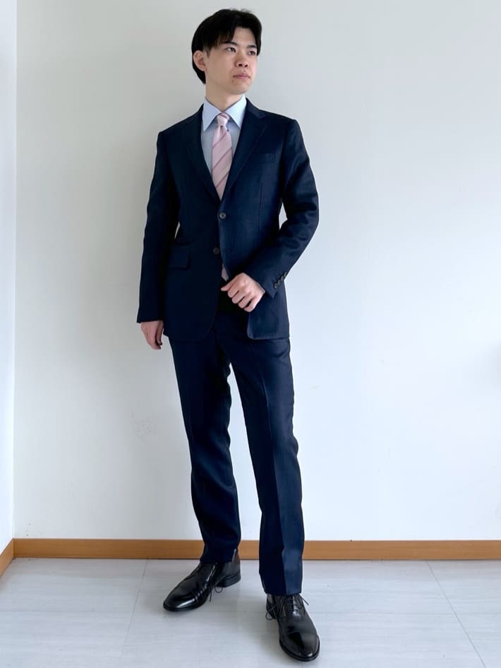 イッシーさんの「TAKEO KIKUCHI｜【Three by Three】シャイニーシャークピンヘッド スーツ/3ピース対応可」を使ったコーディネート