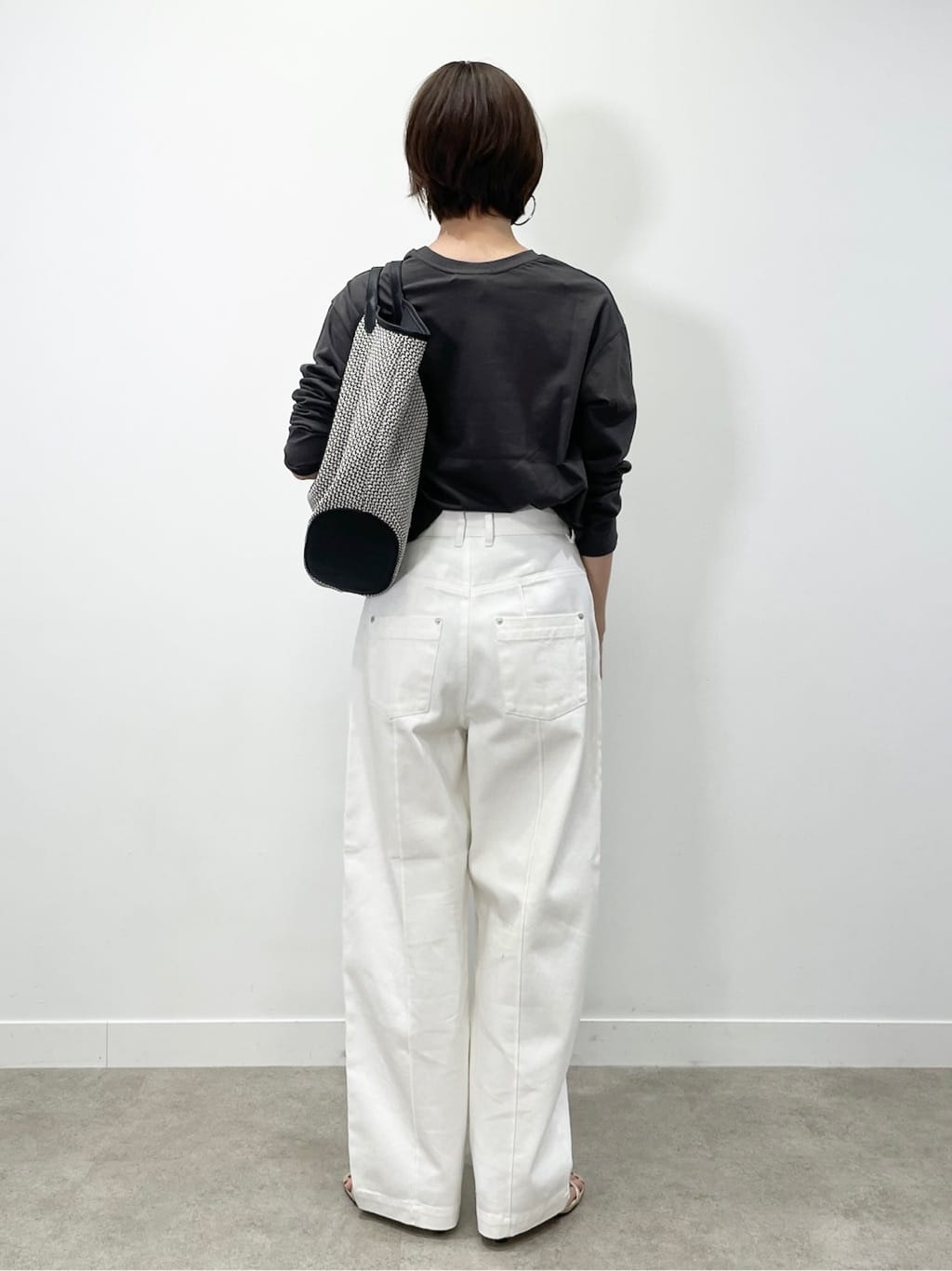 KAYOさんの「UNTITLED｜◆【Ca_CHIGNON】カスレアー ロンTEE」を使ったコーディネート
