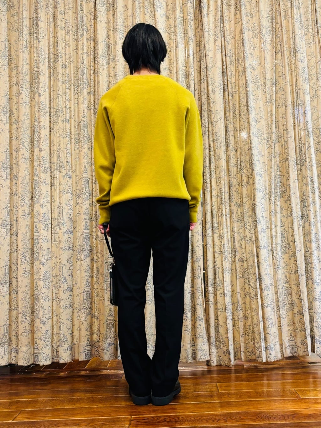 kaminaga さんの「DRESSTERIOR｜【Safari5月号掲載】イタリアレザースマホショルダーバッグ」を使ったコーディネート