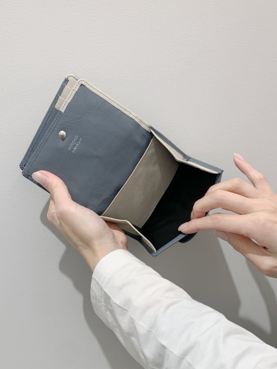 Kさんの「HIROKO HAYASHI｜BEFANA（ベファーナ）二つ折り財布」を使ったコーディネート